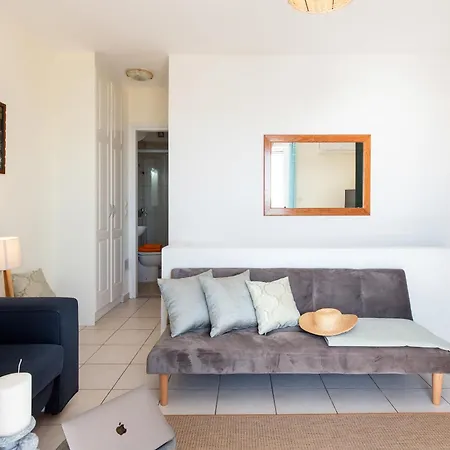 Deluxe House On The Sea Apartment